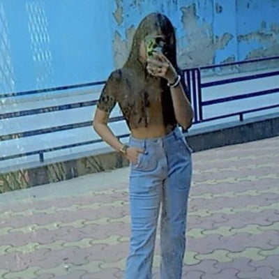 riyaabansal.__